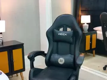 ashleygingerr on Chaturbate