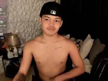 asianhugescott on Chaturbate
