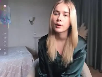 aureliaabdula — GOAL: take off your shirt [6 tokens remaining] <3 Hello guys i'm Liana! Let's have fun together ^^ #bigboobs #18 #new #teen # #squirt