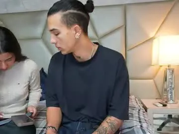 be_curiouss_ from Chaturbate