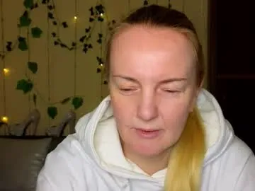 bella_hadatt — GOAL: Good mood)) [53 tokens left] #new #nonude #cute #natural #milf