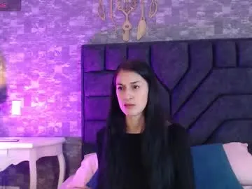 bey_fg — Goal: Play Dildo Happy start to the week, have you had your first run? or I helped you  #natural #milf #sexy #slim #blowjob [190 tokens remaining]