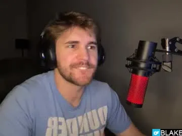 blakemiles2 — Take off clothes!! [981 tokens left] #bigass #muscular #bigdick #young #cut