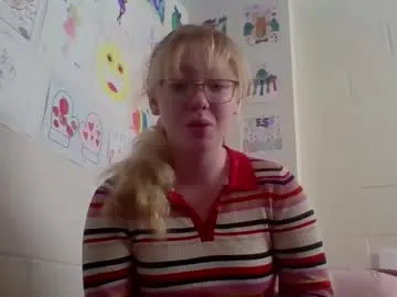 blonde_katie — Taking off my shirt! [276 tokens remaining]