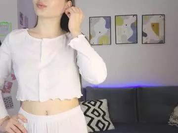 bluemarrry — Hello guys here! Im Mary! Im #new here and Im #teen ^^ Im also #18 #skinny and #shy Goal: Remove all buttons^ [148 tokens remaining]