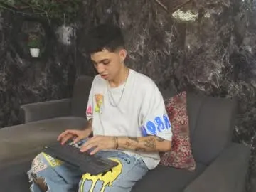 cameron_lux4 — GOAL: Show cock [125 tokens remaining] Hey guys, welcome to my room! #bigcock #sexy #master #findom #latino