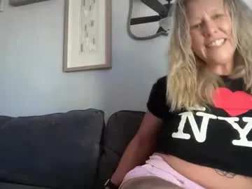 carebear5719 from Chaturbate