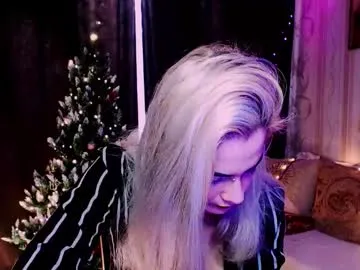 carinfox on Chaturbate