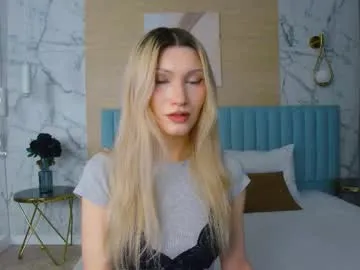 carolreeves on Chaturbate