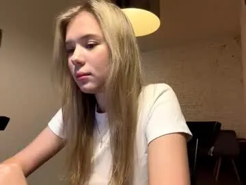 christophertomlison — Goall: eyes close up * Hey, my name is i suggest a movie for tonight * I am #18 years old, #shy #small #blond #young [18 tokens remaining]