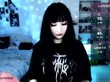 crystalsomnia on Chaturbate