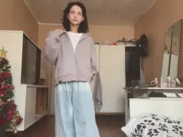 darceythede — Hi, its my first day in this place Goal -  Tease my ass /My name is  Zlata #new #18 #shy #blonde #bigboobs [170 tokens remaining]