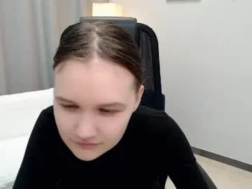 donnasia — GOAL: Nice to meet you [110 tokens remaining] Welcome to my room! #new #nonude #young #skinny #natural