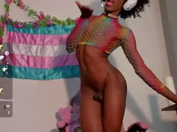 effy_marinn on Chaturbate