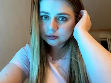 elidiaguariglia — Goal: For good start :3 I'm Louise and i'm #18 #new #cute #shy #bigboobs [10 tokens remaining]