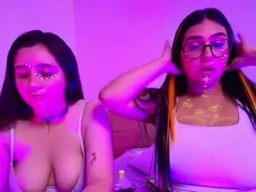 elisa_n_emma — GOAL: Bring your butt to me [45 tokens remaining] Welcome to my room! #curvy #latina #couple #bigboobs #new