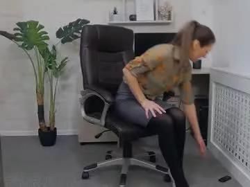 ellamilf on Chaturbate 