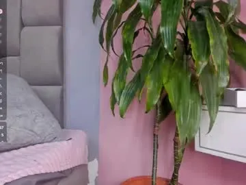 elodie_walker on Chaturbate