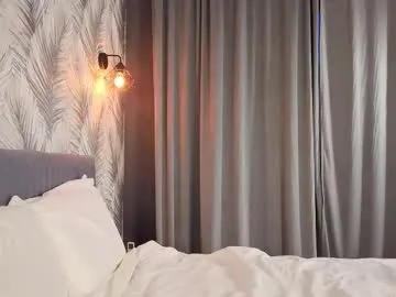 elvyrose — Goal: eye contactHey hey!! I'm Elvina!!  #18 #new #young #tease #teen [11 tokens remaining]