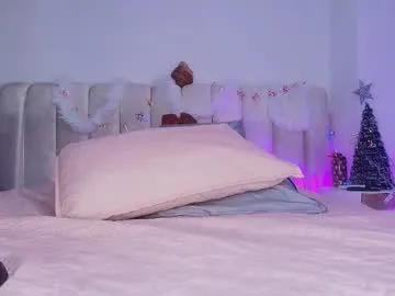 estrella_hanks_ on Chaturbate