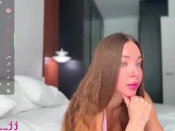 eva_j on Chaturbate