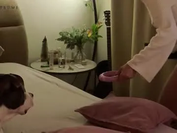 eva_natsumi — Let`s have some fun!* NEXT STREAM AT FEBRUARY 21 ~1pm GMT 0 * - Goal: Body tour for first viewers [466 tokens left] #tease #bigboobs #feet #teen #18