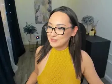 evasarazardje — hi, time for a cozy conversation?()  #asian  #nonude  #tease  #curvy #glasses [313 tokens remaining]