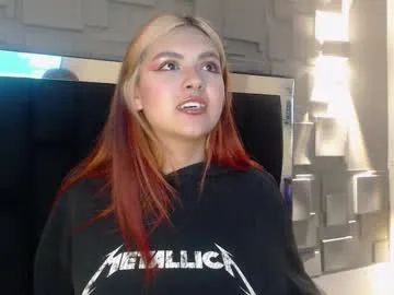 fabzy_fab — GOAL: show ass + spank ass [38 tokens remaining] Welcome to my room! #new #18 #latina #slim #natural #c2c