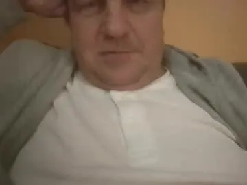 fatcockdaddyy1975 on Chaturbate