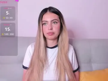 fernanda_aaa — GOAL: bounce boobs with pinch nipples  [95 tokens remaining] Welcome to my room! #new #blonde #bigboobs #lovense #teen