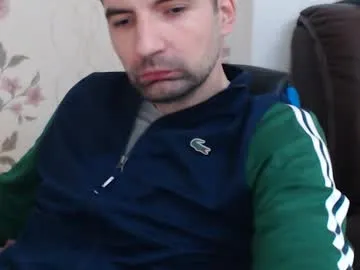 gianni_lion — Gianni_lion's room #tall #muscle #bigfeet #chatty   #dominant