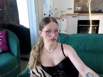 Freechat goddess_alaska on Chaturbate