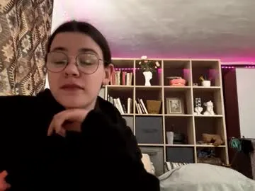 hazelchesick — GOAL: " Wink for a flirt " | #new #shy #18 #cute #slim [0 tokens left]