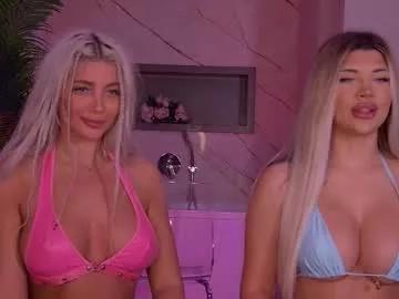 Freechat hellenroyy on Chaturbate
