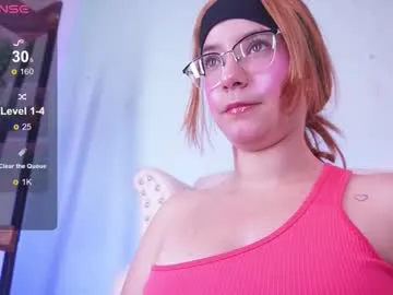 honey_fox01 — GOAL: Oil show+ erotic dance [159 tokens remaining] Welcome to my room! #latina #glasses #feet #squirt #petite