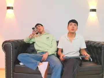 hoot_booys_ on Chaturbate