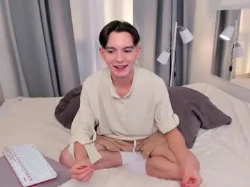 ian_harrickton — Start the show #18 #twink #new #german #feet [20 tokens remaining]