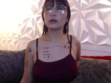 idk_24 — GOAL: shirt off [33 tokens remaining] Welcome to my room! #latina #natural #cameltoe #cute #new