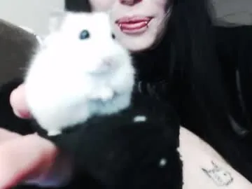iiiiiiis on Chaturbate