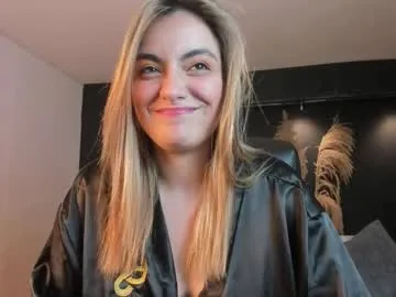 isabellaajoness on Chaturbate