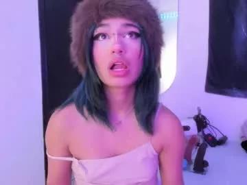 isisjones18 on Chaturbate 