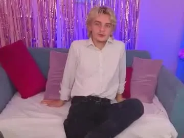 jamemiller — #18 #twink #new #young #feet Take of shirts [100 tokens remaining]