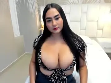 jazlysweet_ — GOAL: ice in my boobs [55 tokens remaining] mmmm delicious boobs  #milk #young #bigboobs #saliva #daddy