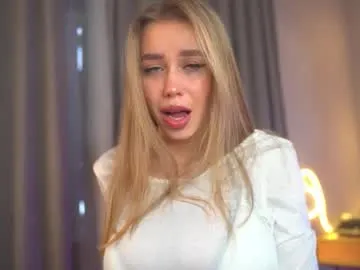 jjennnyy on Chaturbate