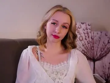 karonberkman — Goal: wave hand !  Hi all! This is my first day here! let's get acquainted ! #shy #new #skinny #cute #18 [11 tokens remaining]