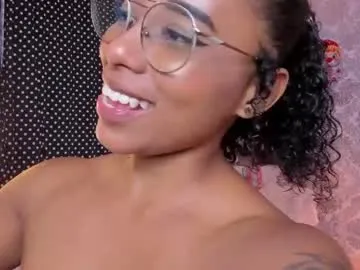 kelly__thomson on Chaturbate