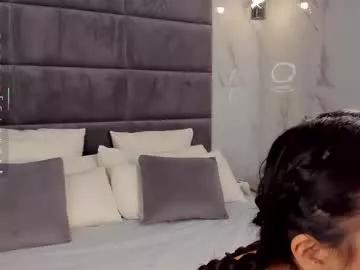 Freechat kellyy_bern on Chaturbate