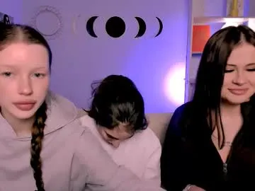 khloebeauty — GOAL: sexy dance [222 tokens remaining] Welcome to my room! meow #pvt #mistress #squirt #skinny #couple