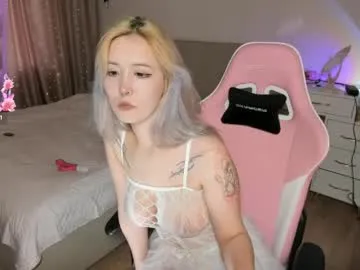 kitsunearii — Current Goal: get naked at 333 tokens -- Next Goal: blowjob -- Hi there! Im Ari and im waiting for you #asian #new #bigboobs #18 #bigass