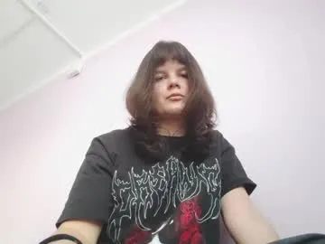 krystasoman — Goal:  Say hello to my ass (slap) Call me Kate! #18 I'm here #new #skinny #cute #bigass [11 tokens remaining]